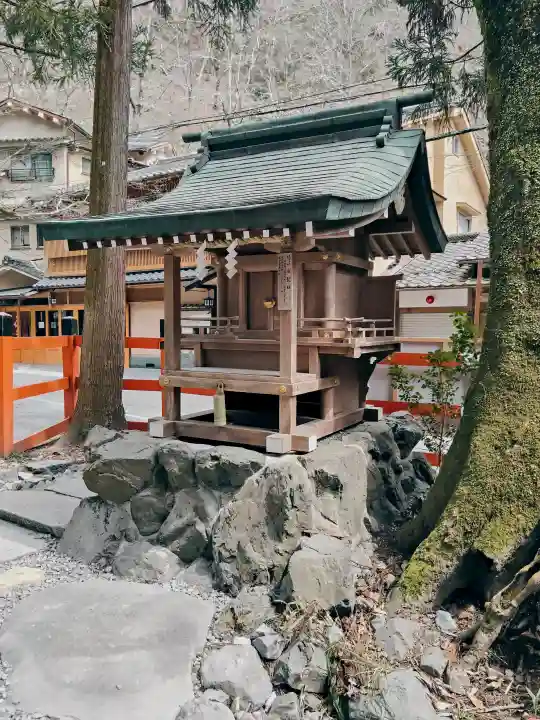 貴船神社の{uncategorized: "未分類", other: "その他", undefined: "問題あり", building: "その他建物", grave: "お墓", sacred_gate: "鳥居", guardian: "狛犬", statue: "像", buddha: "仏像", history: "歴史", nature: "自然", garden: "庭園", animal: "動物", pagoda: "塔", temizu: "手水舎", mountain_gate: "山門・神門", sanctuary: "本殿・本堂", subordinate: "末社・摂社", art: "芸術", scenery: "景色", jizo: "地蔵", ema: "絵馬", goshuin: "御朱印", omikuji: "おみくじ", items: "授与品その他", amulet: "お守り", goshuincho: "御朱印帳", eats: "食事", festival: "お祭り", votive_dance: "神楽", shichigosan: "七五三参", wedding: "結婚式", experience: "体験その他", initially: "初詣", around: "周辺", anti_infection: "感染症対策"}