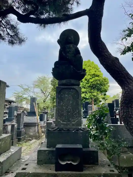 永泉寺の{uncategorized: "未分類", other: "その他", undefined: "問題あり", building: "その他建物", grave: "お墓", sacred_gate: "鳥居", guardian: "狛犬", statue: "像", buddha: "仏像", history: "歴史", nature: "自然", garden: "庭園", animal: "動物", pagoda: "塔", temizu: "手水舎", mountain_gate: "山門・神門", sanctuary: "本殿・本堂", subordinate: "末社・摂社", art: "芸術", scenery: "景色", jizo: "地蔵", ema: "絵馬", goshuin: "御朱印", omikuji: "おみくじ", items: "授与品その他", amulet: "お守り", goshuincho: "御朱印帳", eats: "食事", festival: "お祭り", votive_dance: "神楽", shichigosan: "七五三参", wedding: "結婚式", experience: "体験その他", initially: "初詣", around: "周辺", anti_infection: "感染症対策"}