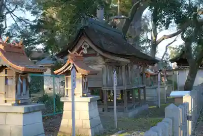 泉穴師神社の末社・摂社