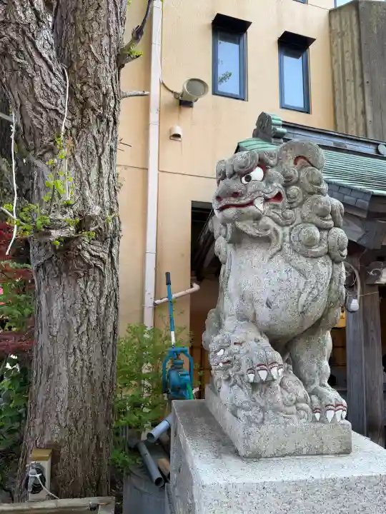 菊名神社の{uncategorized: "未分類", other: "その他", undefined: "問題あり", building: "その他建物", grave: "お墓", sacred_gate: "鳥居", guardian: "狛犬", statue: "像", buddha: "仏像", history: "歴史", nature: "自然", garden: "庭園", animal: "動物", pagoda: "塔", temizu: "手水舎", mountain_gate: "山門・神門", sanctuary: "本殿・本堂", subordinate: "末社・摂社", art: "芸術", scenery: "景色", jizo: "地蔵", ema: "絵馬", goshuin: "御朱印", omikuji: "おみくじ", items: "授与品その他", amulet: "お守り", goshuincho: "御朱印帳", eats: "食事", festival: "お祭り", votive_dance: "神楽", shichigosan: "七五三参", wedding: "結婚式", experience: "体験その他", initially: "初詣", around: "周辺", anti_infection: "感染症対策"}
