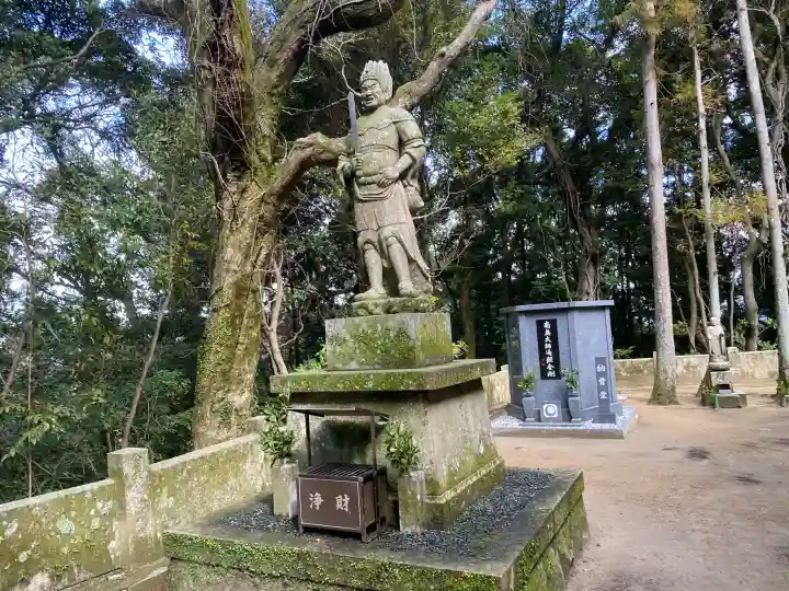 千光寺の{uncategorized: "未分類", other: "その他", undefined: "問題あり", building: "その他建物", grave: "お墓", sacred_gate: "鳥居", guardian: "狛犬", statue: "像", buddha: "仏像", history: "歴史", nature: "自然", garden: "庭園", animal: "動物", pagoda: "塔", temizu: "手水舎", mountain_gate: "山門・神門", sanctuary: "本殿・本堂", subordinate: "末社・摂社", art: "芸術", scenery: "景色", jizo: "地蔵", ema: "絵馬", goshuin: "御朱印", omikuji: "おみくじ", items: "授与品その他", amulet: "お守り", goshuincho: "御朱印帳", eats: "食事", festival: "お祭り", votive_dance: "神楽", shichigosan: "七五三参", wedding: "結婚式", experience: "体験その他", initially: "初詣", around: "周辺", anti_infection: "感染症対策"}