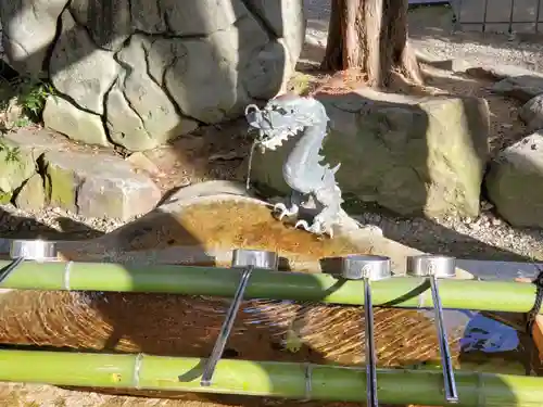 魚吹八幡神社の手水舎