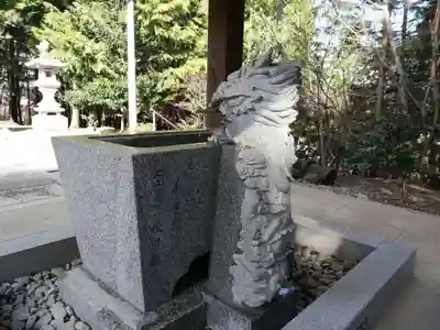 滑川神社 - 仕事と子どもの守り神の手水舎