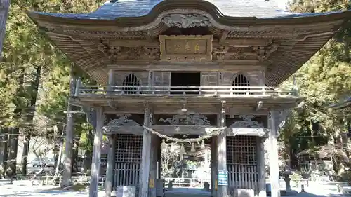 横山不動尊の山門・神門