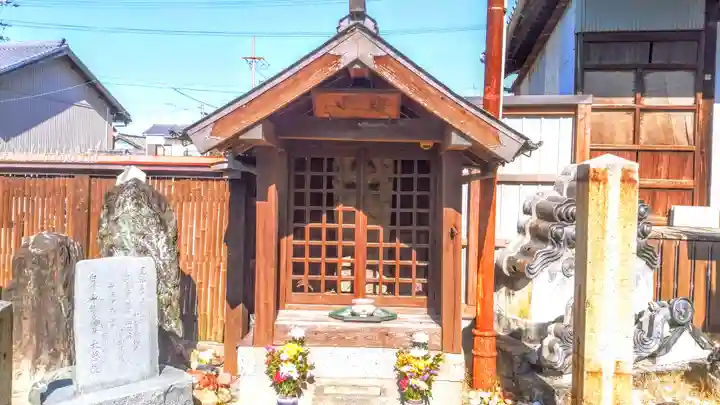 斉年寺の末社・摂社