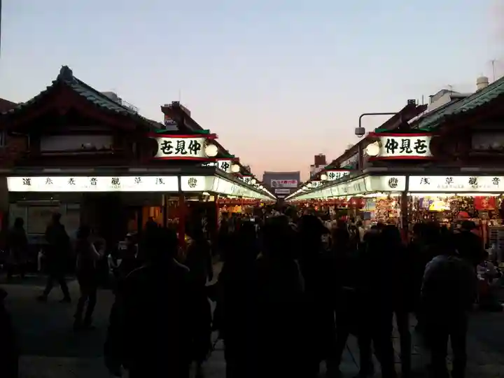 浅草寺の周辺