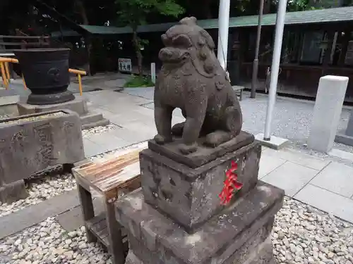 鎮守氷川神社の狛犬