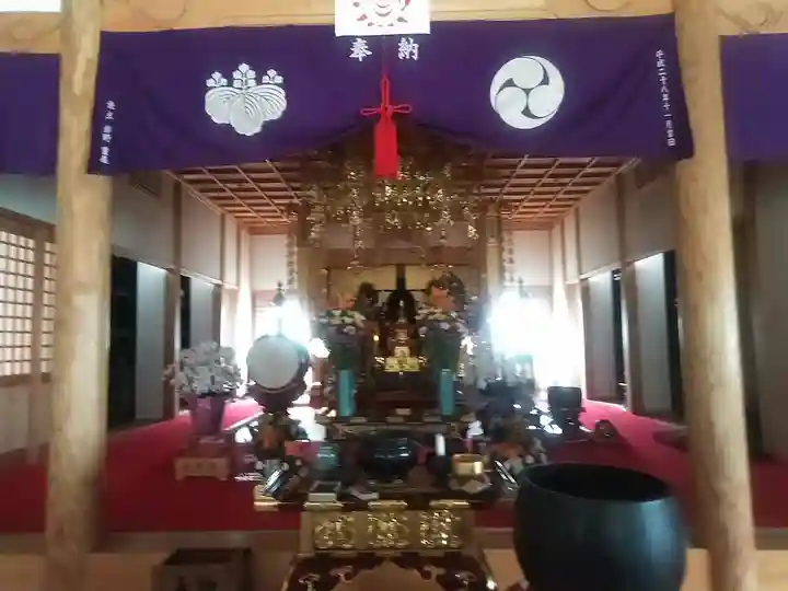 高野寺の本殿・本堂