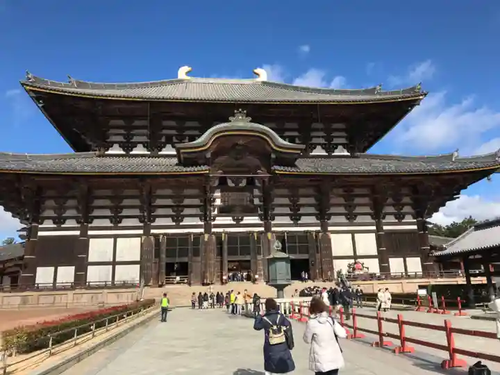 東大寺の本殿・本堂