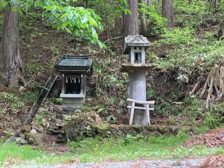 戸隠神社宝光社の末社・摂社