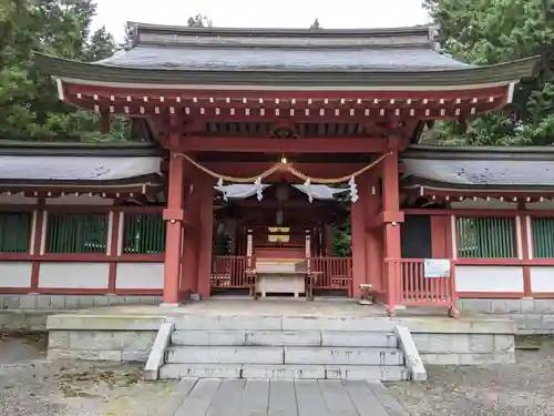 冨士御室浅間神社の本殿