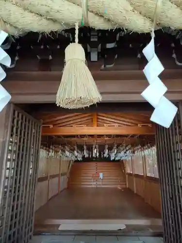 堤治神社の本殿