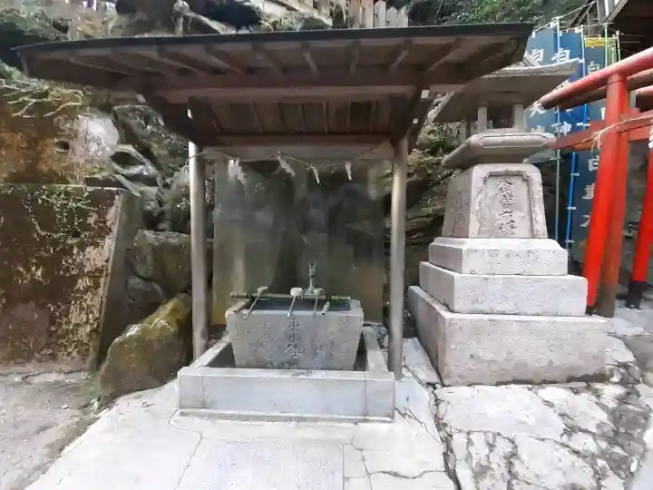 天照大神高座神社の{uncategorized: "未分類", other: "その他", undefined: "問題あり", building: "その他建物", grave: "お墓", sacred_gate: "鳥居", guardian: "狛犬", statue: "像", buddha: "仏像", history: "歴史", nature: "自然", garden: "庭園", animal: "動物", pagoda: "塔", temizu: "手水舎", mountain_gate: "山門・神門", sanctuary: "本殿・本堂", subordinate: "末社・摂社", art: "芸術", scenery: "景色", jizo: "地蔵", ema: "絵馬", goshuin: "御朱印", omikuji: "おみくじ", items: "授与品その他", amulet: "お守り", goshuincho: "御朱印帳", eats: "食事", festival: "お祭り", votive_dance: "神楽", shichigosan: "七五三参", wedding: "結婚式", experience: "体験その他", initially: "初詣", around: "周辺", anti_infection: "感染症対策"}