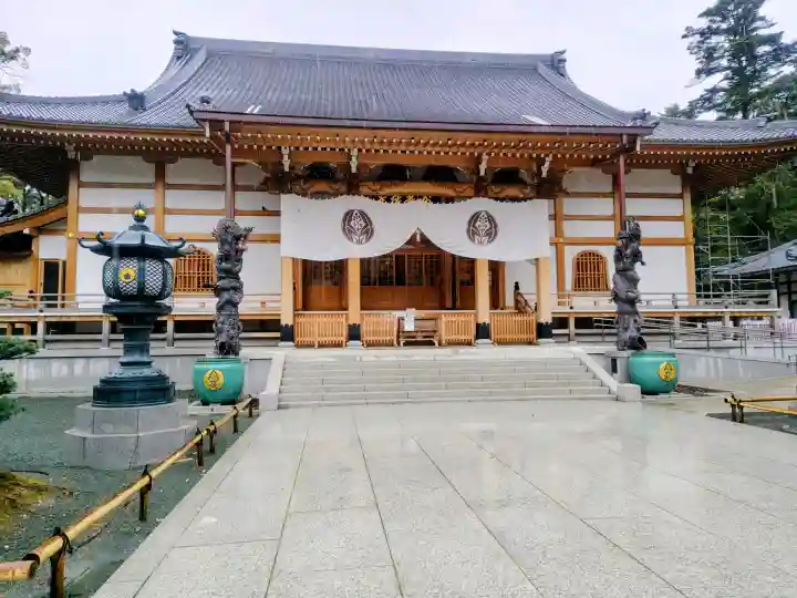 豊川閣 妙厳寺の{uncategorized: "未分類", other: "その他", undefined: "問題あり", building: "その他建物", grave: "お墓", sacred_gate: "鳥居", guardian: "狛犬", statue: "像", buddha: "仏像", history: "歴史", nature: "自然", garden: "庭園", animal: "動物", pagoda: "塔", temizu: "手水舎", mountain_gate: "山門・神門", sanctuary: "本殿・本堂", subordinate: "末社・摂社", art: "芸術", scenery: "景色", jizo: "地蔵", ema: "絵馬", goshuin: "御朱印", omikuji: "おみくじ", items: "授与品その他", amulet: "お守り", goshuincho: "御朱印帳", eats: "食事", festival: "お祭り", votive_dance: "神楽", shichigosan: "七五三参", wedding: "結婚式", experience: "体験その他", initially: "初詣", around: "周辺", anti_infection: "感染症対策"}