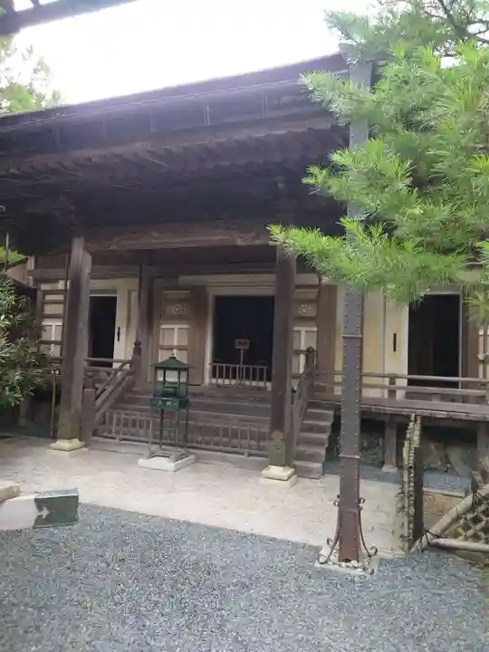 龍泉院の本殿・本堂