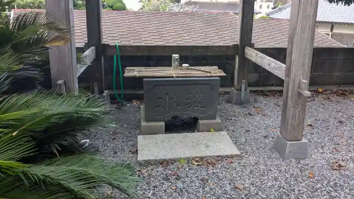 諏訪神社の手水舎