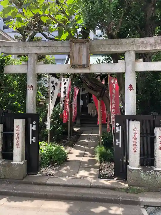 四谷於岩稲荷田宮神社の鳥居