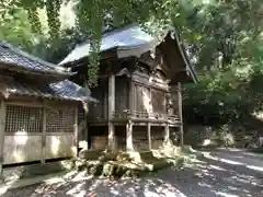 上野神社の本殿