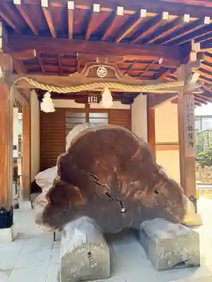 多井畑厄除八幡宮の{uncategorized: "未分類", other: "その他", undefined: "問題あり", building: "その他建物", grave: "お墓", sacred_gate: "鳥居", guardian: "狛犬", statue: "像", buddha: "仏像", history: "歴史", nature: "自然", garden: "庭園", animal: "動物", pagoda: "塔", temizu: "手水舎", mountain_gate: "山門・神門", sanctuary: "本殿・本堂", subordinate: "末社・摂社", art: "芸術", scenery: "景色", jizo: "地蔵", ema: "絵馬", goshuin: "御朱印", omikuji: "おみくじ", items: "授与品その他", amulet: "お守り", goshuincho: "御朱印帳", eats: "食事", festival: "お祭り", votive_dance: "神楽", shichigosan: "七五三参", wedding: "結婚式", experience: "体験その他", initially: "初詣", around: "周辺", anti_infection: "感染症対策"}