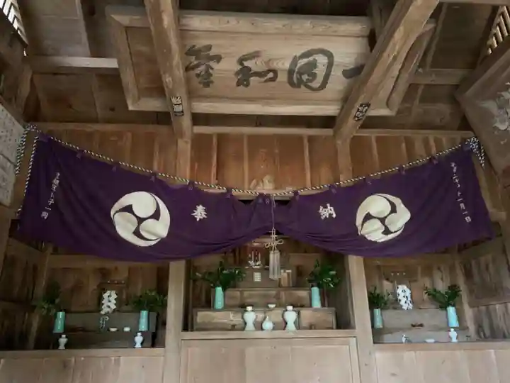 八幡神社の本殿・本堂