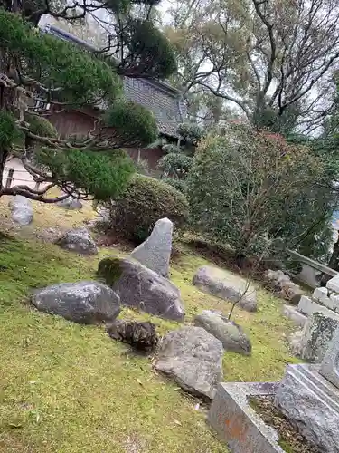 降松神社の庭園