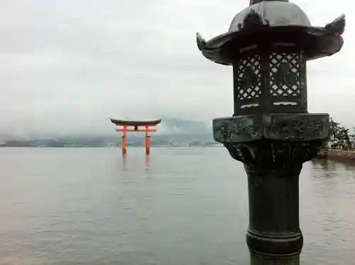 厳島神社の鳥居