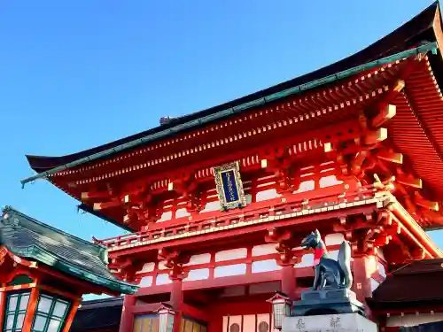 伏見稲荷大社の{uncategorized: "未分類", other: "その他", undefined: "問題あり", building: "その他建物", grave: "お墓", sacred_gate: "鳥居", guardian: "狛犬", statue: "像", buddha: "仏像", history: "歴史", nature: "自然", garden: "庭園", animal: "動物", pagoda: "塔", temizu: "手水舎", mountain_gate: "山門・神門", sanctuary: "本殿・本堂", subordinate: "末社・摂社", art: "芸術", scenery: "景色", jizo: "地蔵", ema: "絵馬", goshuin: "御朱印", omikuji: "おみくじ", items: "授与品その他", amulet: "お守り", goshuincho: "御朱印帳", eats: "食事", festival: "お祭り", votive_dance: "神楽", shichigosan: "七五三参", wedding: "結婚式", experience: "体験その他", initially: "初詣", around: "周辺", anti_infection: "感染症対策"}
