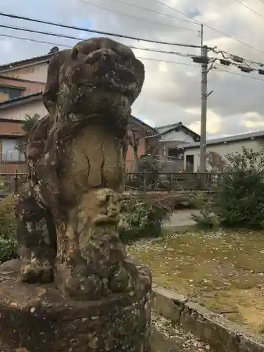 稲荷神社の狛犬