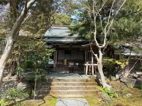 覚園寺の{uncategorized: "未分類", other: "その他", undefined: "問題あり", building: "その他建物", grave: "お墓", sacred_gate: "鳥居", guardian: "狛犬", statue: "像", buddha: "仏像", history: "歴史", nature: "自然", garden: "庭園", animal: "動物", pagoda: "塔", temizu: "手水舎", mountain_gate: "山門・神門", sanctuary: "本殿・本堂", subordinate: "末社・摂社", art: "芸術", scenery: "景色", jizo: "地蔵", ema: "絵馬", goshuin: "御朱印", omikuji: "おみくじ", items: "授与品その他", amulet: "お守り", goshuincho: "御朱印帳", eats: "食事", festival: "お祭り", votive_dance: "神楽", shichigosan: "七五三参", wedding: "結婚式", experience: "体験その他", initially: "初詣", around: "周辺", anti_infection: "感染症対策"}