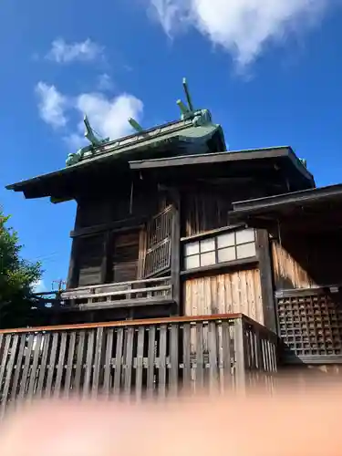 出世稻荷神社の本殿