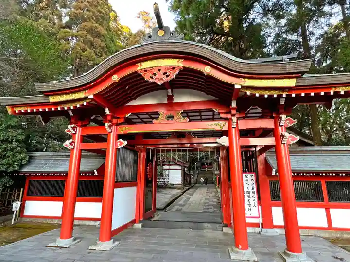 霧島東神社の山門・神門