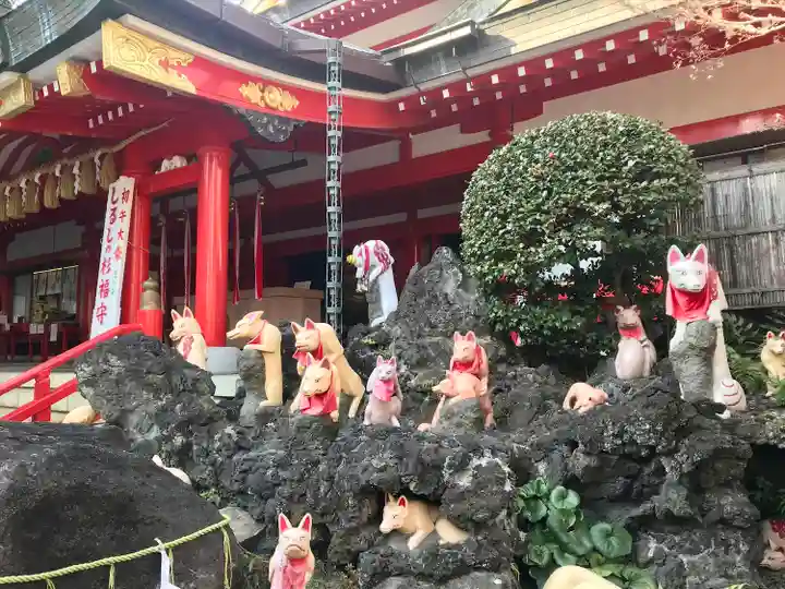 京濱伏見稲荷神社の狛犬