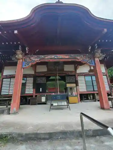 医王寺の本殿・本堂