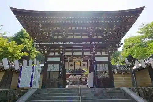 松尾大社の山門・神門