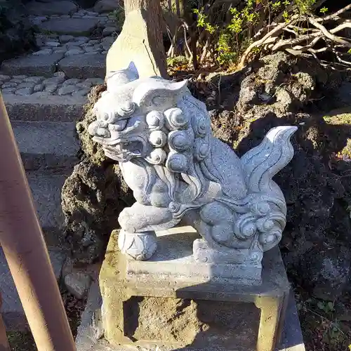 小岩神社の狛犬