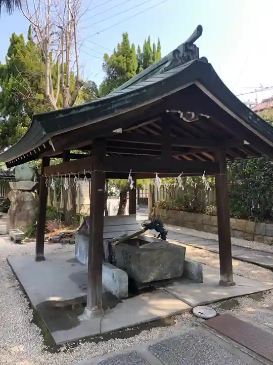 荒井神社の手水舎