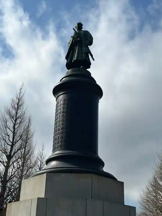 靖國神社の像
