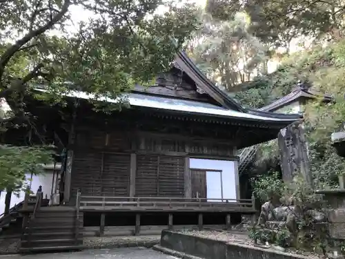 極楽寺の本殿・本堂