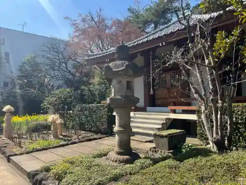 金剛院（仏性寺）の{uncategorized: "未分類", other: "その他", undefined: "問題あり", building: "その他建物", grave: "お墓", sacred_gate: "鳥居", guardian: "狛犬", statue: "像", buddha: "仏像", history: "歴史", nature: "自然", garden: "庭園", animal: "動物", pagoda: "塔", temizu: "手水舎", mountain_gate: "山門・神門", sanctuary: "本殿・本堂", subordinate: "末社・摂社", art: "芸術", scenery: "景色", jizo: "地蔵", ema: "絵馬", goshuin: "御朱印", omikuji: "おみくじ", items: "授与品その他", amulet: "お守り", goshuincho: "御朱印帳", eats: "食事", festival: "お祭り", votive_dance: "神楽", shichigosan: "七五三参", wedding: "結婚式", experience: "体験その他", initially: "初詣", around: "周辺", anti_infection: "感染症対策"}