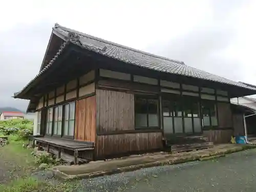 泉蔵寺の本殿・本堂