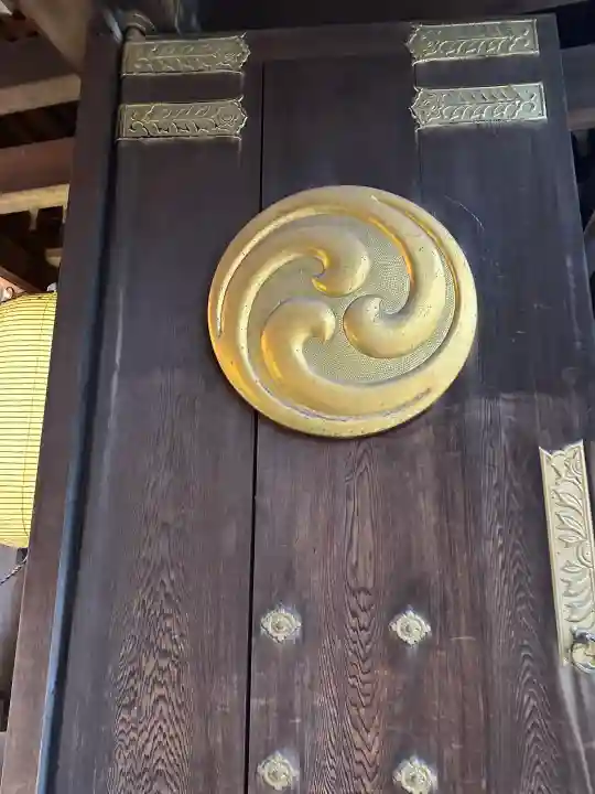 寒川神社の{uncategorized: "未分類", other: "その他", undefined: "問題あり", building: "その他建物", grave: "お墓", sacred_gate: "鳥居", guardian: "狛犬", statue: "像", buddha: "仏像", history: "歴史", nature: "自然", garden: "庭園", animal: "動物", pagoda: "塔", temizu: "手水舎", mountain_gate: "山門・神門", sanctuary: "本殿・本堂", subordinate: "末社・摂社", art: "芸術", scenery: "景色", jizo: "地蔵", ema: "絵馬", goshuin: "御朱印", omikuji: "おみくじ", items: "授与品その他", amulet: "お守り", goshuincho: "御朱印帳", eats: "食事", festival: "お祭り", votive_dance: "神楽", shichigosan: "七五三参", wedding: "結婚式", experience: "体験その他", initially: "初詣", around: "周辺", anti_infection: "感染症対策"}