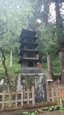 横山不動尊の塔