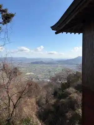 厳魂神社（金刀比羅宮奥社）の{uncategorized: "未分類", other: "その他", undefined: "問題あり", building: "その他建物", grave: "お墓", sacred_gate: "鳥居", guardian: "狛犬", statue: "像", buddha: "仏像", history: "歴史", nature: "自然", garden: "庭園", animal: "動物", pagoda: "塔", temizu: "手水舎", mountain_gate: "山門・神門", sanctuary: "本殿・本堂", subordinate: "末社・摂社", art: "芸術", scenery: "景色", jizo: "地蔵", ema: "絵馬", goshuin: "御朱印", omikuji: "おみくじ", items: "授与品その他", amulet: "お守り", goshuincho: "御朱印帳", eats: "食事", festival: "お祭り", votive_dance: "神楽", shichigosan: "七五三参", wedding: "結婚式", experience: "体験その他", initially: "初詣", around: "周辺", anti_infection: "感染症対策"}