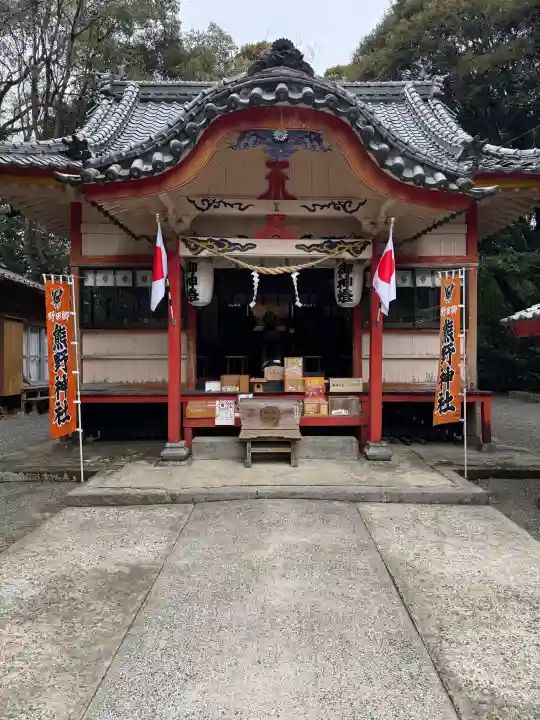 熊野神社の{uncategorized: "未分類", other: "その他", undefined: "問題あり", building: "その他建物", grave: "お墓", sacred_gate: "鳥居", guardian: "狛犬", statue: "像", buddha: "仏像", history: "歴史", nature: "自然", garden: "庭園", animal: "動物", pagoda: "塔", temizu: "手水舎", mountain_gate: "山門・神門", sanctuary: "本殿・本堂", subordinate: "末社・摂社", art: "芸術", scenery: "景色", jizo: "地蔵", ema: "絵馬", goshuin: "御朱印", omikuji: "おみくじ", items: "授与品その他", amulet: "お守り", goshuincho: "御朱印帳", eats: "食事", festival: "お祭り", votive_dance: "神楽", shichigosan: "七五三参", wedding: "結婚式", experience: "体験その他", initially: "初詣", around: "周辺", anti_infection: "感染症対策"}