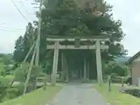 諏訪神社の鳥居