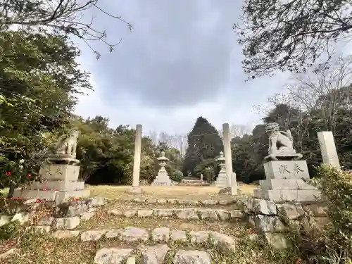 木華佐久耶比咩神社の{uncategorized: "未分類", other: "その他", undefined: "問題あり", building: "その他建物", grave: "お墓", sacred_gate: "鳥居", guardian: "狛犬", statue: "像", buddha: "仏像", history: "歴史", nature: "自然", garden: "庭園", animal: "動物", pagoda: "塔", temizu: "手水舎", mountain_gate: "山門・神門", sanctuary: "本殿・本堂", subordinate: "末社・摂社", art: "芸術", scenery: "景色", jizo: "地蔵", ema: "絵馬", goshuin: "御朱印", omikuji: "おみくじ", items: "授与品その他", amulet: "お守り", goshuincho: "御朱印帳", eats: "食事", festival: "お祭り", votive_dance: "神楽", shichigosan: "七五三参", wedding: "結婚式", experience: "体験その他", initially: "初詣", around: "周辺", anti_infection: "感染症対策"}