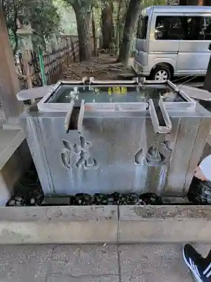 渋谷氷川神社の{uncategorized: "未分類", other: "その他", undefined: "問題あり", building: "その他建物", grave: "お墓", sacred_gate: "鳥居", guardian: "狛犬", statue: "像", buddha: "仏像", history: "歴史", nature: "自然", garden: "庭園", animal: "動物", pagoda: "塔", temizu: "手水舎", mountain_gate: "山門・神門", sanctuary: "本殿・本堂", subordinate: "末社・摂社", art: "芸術", scenery: "景色", jizo: "地蔵", ema: "絵馬", goshuin: "御朱印", omikuji: "おみくじ", items: "授与品その他", amulet: "お守り", goshuincho: "御朱印帳", eats: "食事", festival: "お祭り", votive_dance: "神楽", shichigosan: "七五三参", wedding: "結婚式", experience: "体験その他", initially: "初詣", around: "周辺", anti_infection: "感染症対策"}