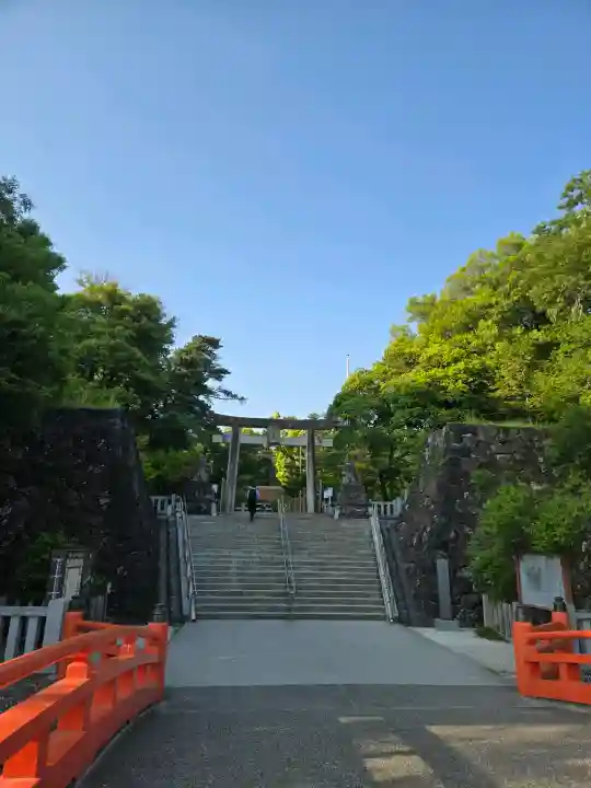 武田神社の{uncategorized: "未分類", other: "その他", undefined: "問題あり", building: "その他建物", grave: "お墓", sacred_gate: "鳥居", guardian: "狛犬", statue: "像", buddha: "仏像", history: "歴史", nature: "自然", garden: "庭園", animal: "動物", pagoda: "塔", temizu: "手水舎", mountain_gate: "山門・神門", sanctuary: "本殿・本堂", subordinate: "末社・摂社", art: "芸術", scenery: "景色", jizo: "地蔵", ema: "絵馬", goshuin: "御朱印", omikuji: "おみくじ", items: "授与品その他", amulet: "お守り", goshuincho: "御朱印帳", eats: "食事", festival: "お祭り", votive_dance: "神楽", shichigosan: "七五三参", wedding: "結婚式", experience: "体験その他", initially: "初詣", around: "周辺", anti_infection: "感染症対策"}