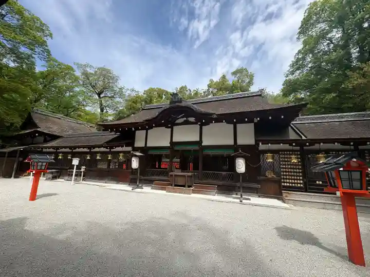 賀茂御祖神社(下鴨神社)の{uncategorized: "未分類", other: "その他", undefined: "問題あり", building: "その他建物", grave: "お墓", sacred_gate: "鳥居", guardian: "狛犬", statue: "像", buddha: "仏像", history: "歴史", nature: "自然", garden: "庭園", animal: "動物", pagoda: "塔", temizu: "手水舎", mountain_gate: "山門・神門", sanctuary: "本殿・本堂", subordinate: "末社・摂社", art: "芸術", scenery: "景色", jizo: "地蔵", ema: "絵馬", goshuin: "御朱印", omikuji: "おみくじ", items: "授与品その他", amulet: "お守り", goshuincho: "御朱印帳", eats: "食事", festival: "お祭り", votive_dance: "神楽", shichigosan: "七五三参", wedding: "結婚式", experience: "体験その他", initially: "初詣", around: "周辺", anti_infection: "感染症対策"}