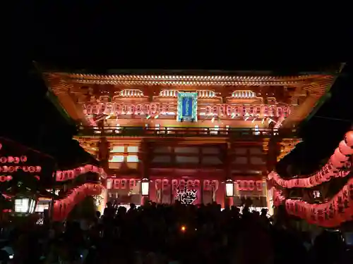 伏見稲荷大社の山門・神門